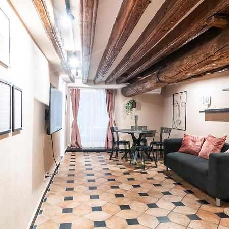 Giano Host - San Bernardo Apartment Genova Exterior foto