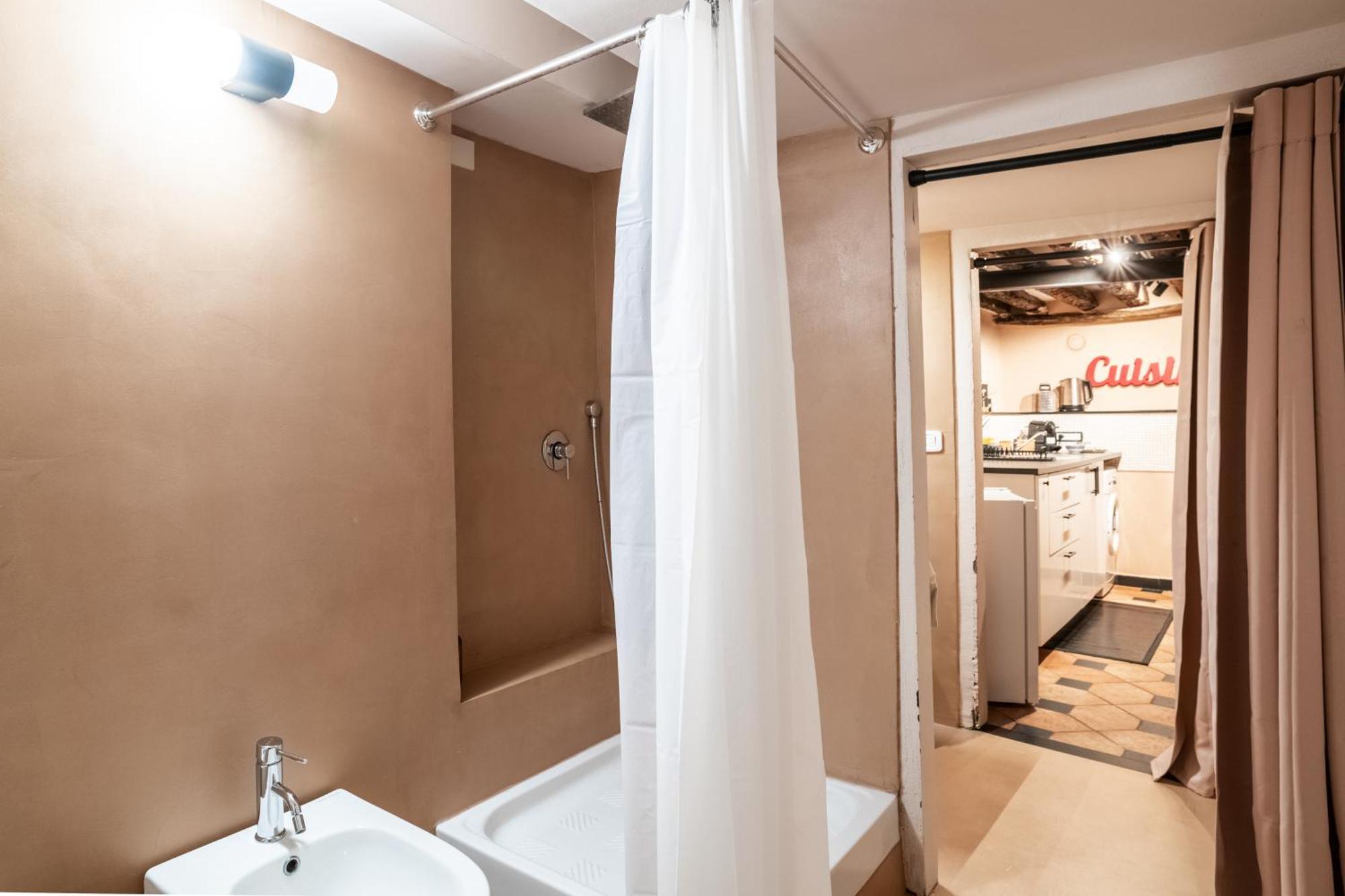 Giano Host - San Bernardo Apartment Genova Exterior foto